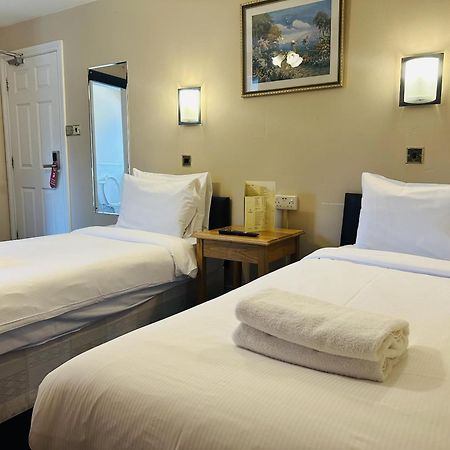 Woodcock Inn Felbridge Bagian luar foto