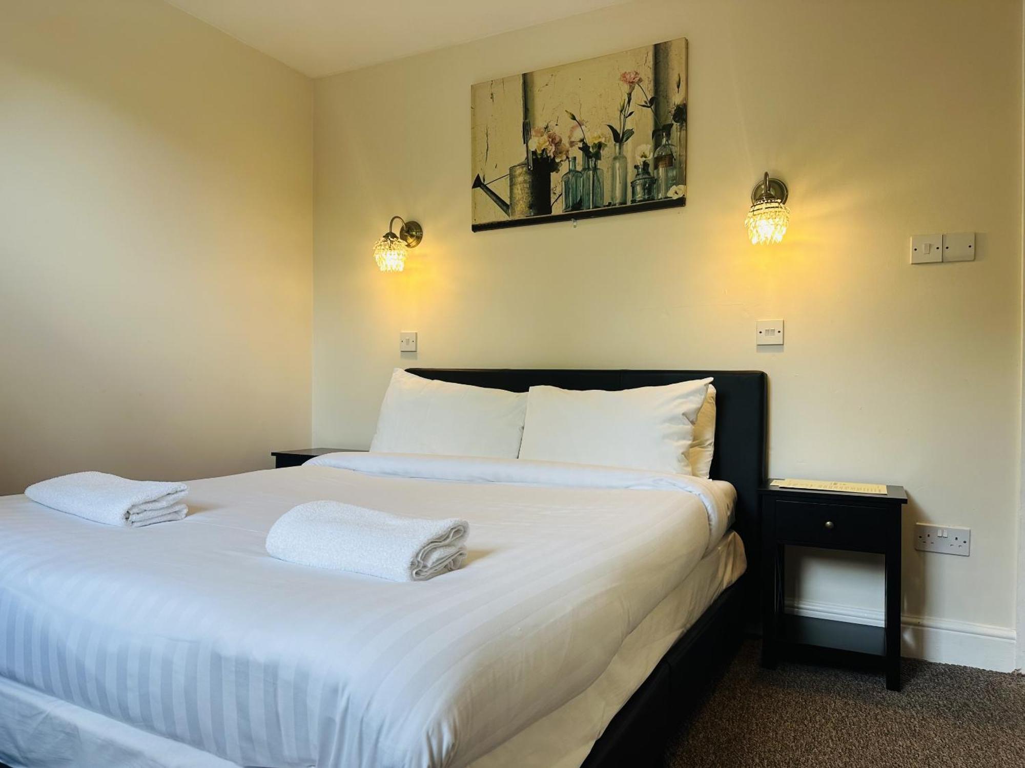Woodcock Inn Felbridge Bagian luar foto